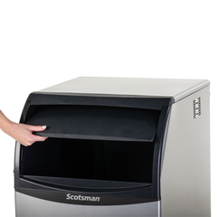 Scotsman 167 lb. Air-Cooled Undercounter Nugget Ice Machine with 57 lb. Storage